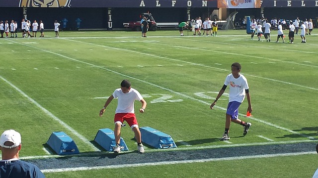 篮板球被他一个人统治了